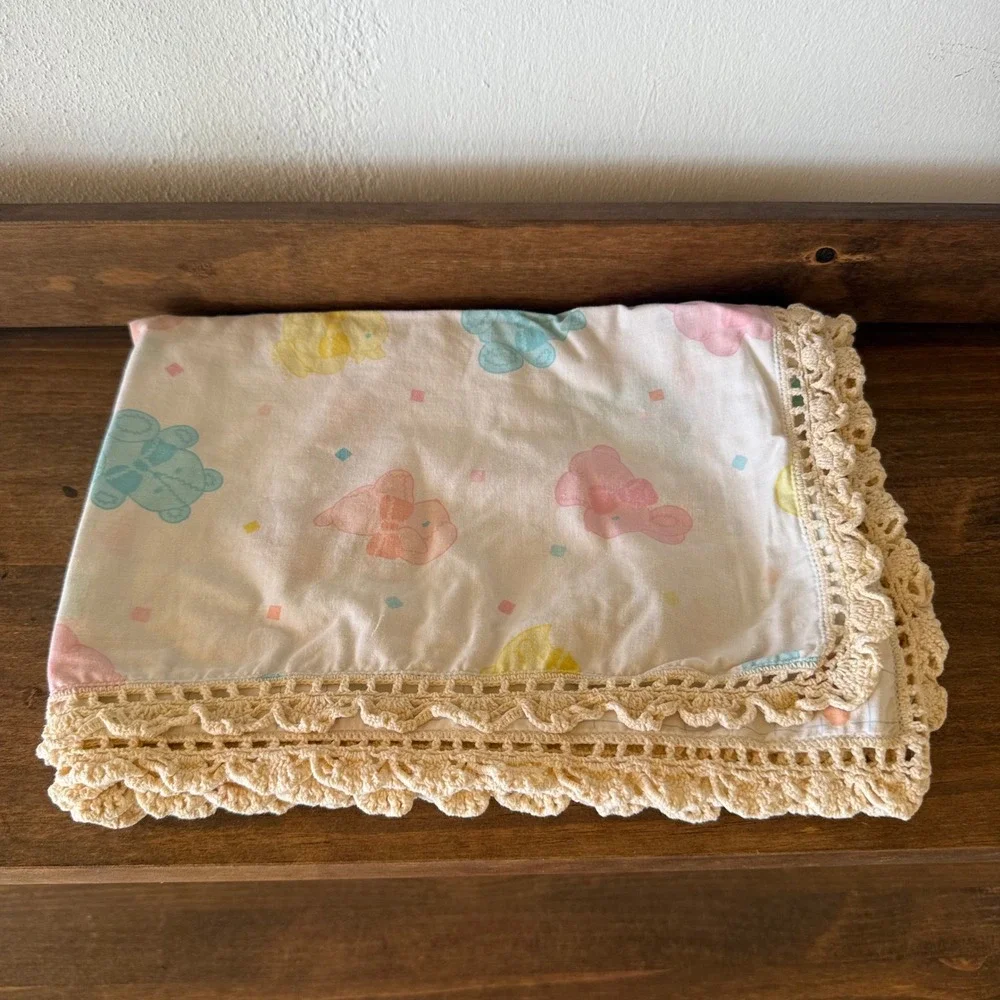 Vintage Reversible Baby Blanket Teddy Bears Crochet Lace Trim 48